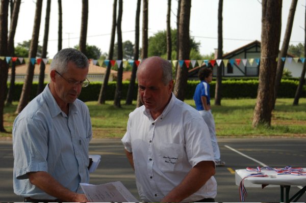 Hubert Trebucq le responsable de la commisssion technique et pédagogique et le Président de la Ligue Christian Labadie - 48.7 ko