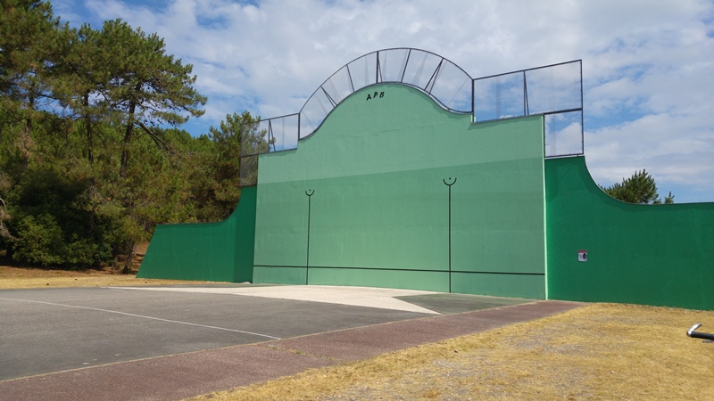 INAUGURATION DE LA RENOVATION DU FRONTON DE BOMBANNES